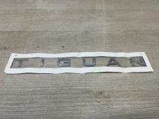 Шильдик Volkswagen Tiguan 2016-2020 5NA853687H 2 AD1 ДО РЕСТАЙЛИНГ