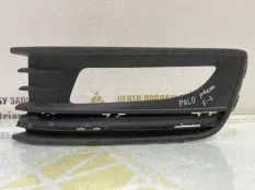 Решетка противотуманной фары Volkswagen Polo 2015-2020 6RU853665F 5 612 РЕСТАЙЛИНГ, левая