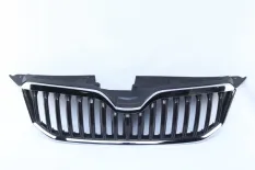 Решетка радиатора Skoda Yeti 2013-2018 5L0853761 1 5L6 РЕСТАЙЛИНГ