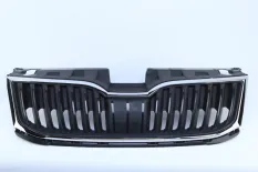 Решетка радиатора Skoda Octavia 2017-2020 5E0853653A A7 5E3 РЕСТАЙЛИНГ