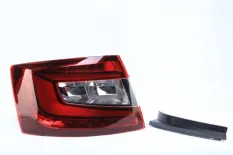 Фонарь диодный Skoda Octavia 2017-2020 5E5945207 A7 5E3 РЕСТАЙЛИНГ, левый