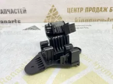 Кронштейн трубки кондиционера Volkswagen Polo 2020-2022 6C0820771 6 CK4