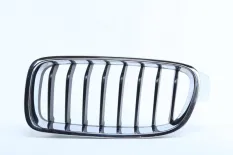 Решетка радиатора BMW 3 2011-2016 7295435 F30 ДО РЕСТАЙЛИНГ, левая
