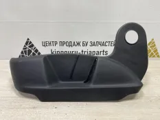 Накладка сиденья Skoda Yeti 2012 5N0881313Q 5L6 CFHC 2.0 ДИЗЕЛЬ, передняя левая