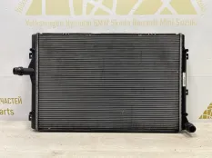 Радиатор охлаждения Skoda Yeti 2012 1K0121251DM 5L6 CFHC 2.0 ДИЗЕЛЬ