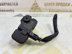 Замок лючка бензобака Skoda Yeti 2012 7P0810773B 5L6 CFHC 2.0 ДИЗЕЛЬ
