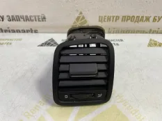 Обдув торпеды Skoda Yeti 2012 5L0819701 5L6 CFHC 2.0 ДИЗЕЛЬ, левый