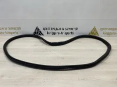 Уплотнитель дверного проема Skoda Yeti 2012 5L0867367 5L6 CFHC 2.0 ДИЗЕЛЬ, задний левый