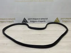 Уплотнитель дверного проема Skoda Yeti 2012 5L0867365 5L6 CFHC 2.0 ДИЗЕЛЬ, передний правый