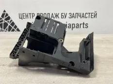 Кронштейн блока предохранителей Skoda Yeti 2012 1K0907361C 5L6 CFHC 2.0 ДИЗЕЛЬ