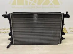 Радиатор охлаждения Volkswagen Golf 2016 5Q0121251HH 7 CUKB 1.4 ГИБРИД