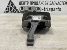 Подушка двигателя Skoda Octavia 2016 5Q0199262BE A7 CZDA 1.4 БЕНЗИН, правая