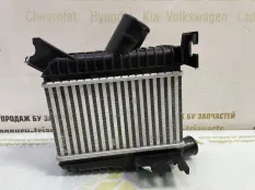 Интеркулер Lixiang L7 2023 X0111190032, передний левый