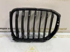 Решетка радиатора BMW X5 2019-2023 7454888 G05, передняя левая
