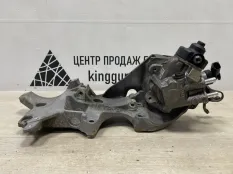 Топливный насос высокого давления Skoda Yeti 2012 03L130755D 5L6 CFHC 2.0 ДИЗЕЛЬ