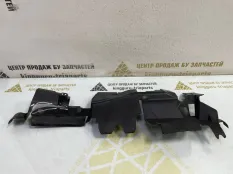 Дефлектор радиатора Mini Countryman 2010-2016 51749807049 R60, левый