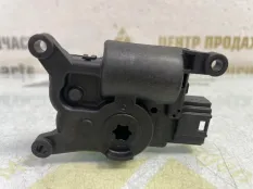 Сервопривод заслонок печки Volkswagen Golf 2016 5Q0907511A 7 CUKB 1.4 ГИБРИД