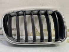 Решетка радиатора BMW X3 2010-2014 51117210726 F25, передняя правая