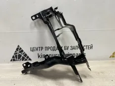 Кронштейн фары BMW X5 2019-2023 51647421710 G05, правый