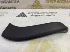 Накладка внутренней ручки двери Skoda Yeti 2012 5L0867197 5L6 CFHC 2.0 ДИЗЕЛЬ, передняя левая