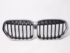 Решетка радиатора BMW X1 2019-2022 51138493451 F48 РЕСТАЙЛИНГ