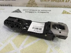 Кронштейн ручки двери Skoda Yeti 2012 5L0839885A 5L6 CFHC 2.0 ДИЗЕЛЬ, задний правый