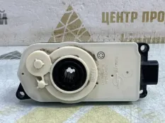 Моторчик жалюзей BMW X5 2019-2023 9881646 G05