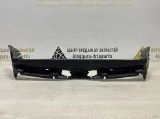 Дефлектор радиатора верхний BMW 6 2017-2020 51747415640 G32