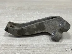 Кронштейн двигателя Volkswagen Golf 2016 04E199207J 7 CUKB 1.4 ГИБРИД