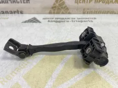 Ограничитель двери Skoda Octavia 2013-2017 5E0839249A A7 5E3 ДО РЕСТАЙЛИНГ, задний