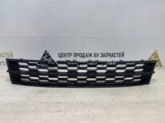 Решетка бампера Skoda Octavia 2017-2020 5E0853677K A7 5E3 РЕСТАЙЛИНГ, передняя