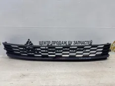 Решетка бампера Skoda Rapid 2017-2020 5JA853677C 1 NH3 РЕСТАЙЛИНГ