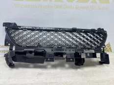 Решетка бампера Renault Sandero 2013-2018 622548039R 2 5S_ ДО РЕСТАЙЛИНГ, передняя