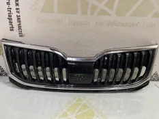 Решетка радиатора Skoda Octavia 2017-2020 5E0853653C A7 5E3 РЕСТАЙЛИНГ