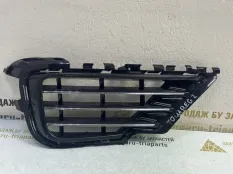 Решетка бампера Volkswagen Touareg 2014-2018 7P6853666G 2 7P5 РЕСТАЙЛИНГ, передняя правая