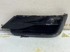 Решетка бампера Volkswagen Tiguan 2016-2020 5NA853666D041 2 R-LINE AD1 ДО РЕСТАЙЛИНГ, правая