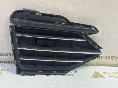Решетка противотуманной фары Volkswagen Touareg 2018-2022 760853663C 3 CR7, левая