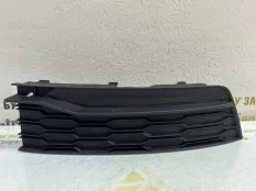 Решетка бампера Skoda Rapid 2017-2020 5JA807368A 1 NH3 РЕСТАЙЛИНГ, передняя правая