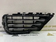 Решетка бампера Volkswagen Touareg 2014-2018 7P6853666G 2 7P5 РЕСТАЙЛИНГ, передняя правая