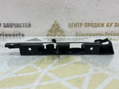 Кронштейн бампера BMW 7 2002-2004 51117136575 E65, передний левый