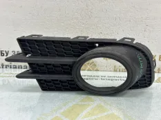 Решетка противотуманной фары Volkswagen Tiguan 2007-2011 5N0853666E 1 5N1 ДО РЕСТАЙЛИНГ, передняя правая