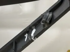 Накладка замка капота Hyundai Solaris 2017-2020 86361H5000 2 HCR ДО РЕСТАЙЛИНГ