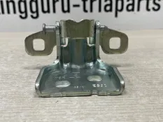 Петля двери Renault Duster 2010-2015 804207876R 1 HSA/M ДО РЕСТАЙЛИНГ, передняя левая