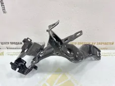 Кронштейн фары BMW 5 2017-2020 51647383857 G30 M-PACK ДО РЕСТАЙЛИНГ, левый