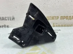 Кронштейн решетки радиатора Volkswagen Polo 2020-2022 6N5807986 6 CK4, правый