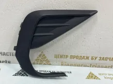 Решетка бампера Volkswagen Tiguan 2020-2022 5NA853666F 2 AD1 РЕСТАЙЛИНГ, правая