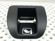Заглушка ремня детского кресла Suzuki Vitara 2019 8722861M0 2 LY РЕСТАЙЛИНГ M16A 2315632