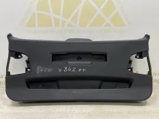 Обшивка крышки багажника BMW X1 2015-2019 7350844 F48