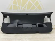 Обшивка крышки багажника Volkswagen Tiguan 2016-2020 5NA867601E 2 AD1 ДО РЕСТАЙЛИНГ