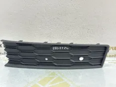 Решетка бампера Skoda Rapid 2020-2022 60U807682B 2 NK6, передняя правая